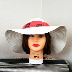 AMAZING WHITE LARGE BRIM FLOPPY SUN HAT W/PINK & FLOWY ACCENT SCARF
